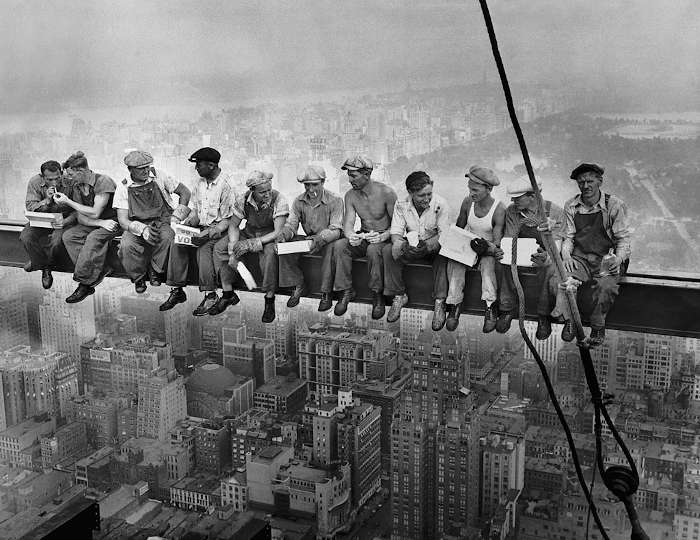 lunch_atop_skyscraper