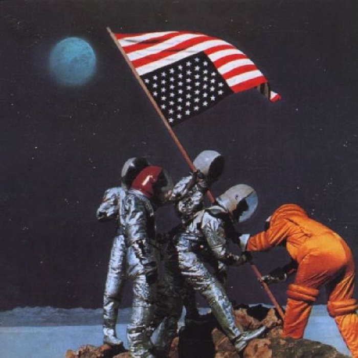 raising_flag-future_blues